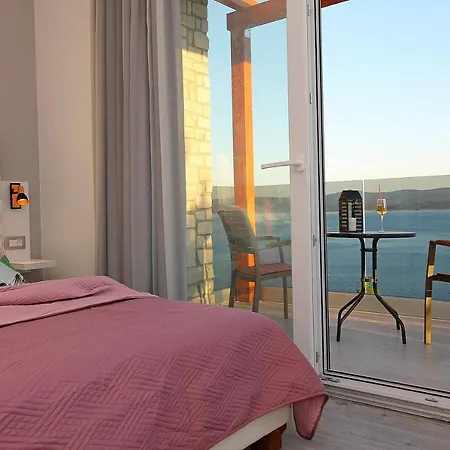 Mirna With Heated Pool & Whirlpool, Traditional Wine Bar, 150m From Sea Vila *