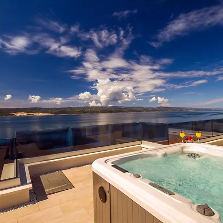 Vila Mirna With Heated Pool & Whirlpool, Traditional Wine Bar, 150m From Sea Lokva Rogoznica