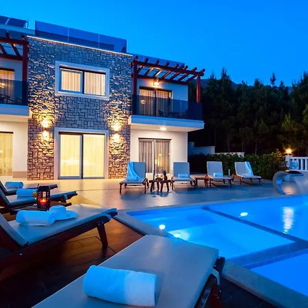 Mirna With Heated Pool & Whirlpool, Traditional Wine Bar, 150m From Sea Vila