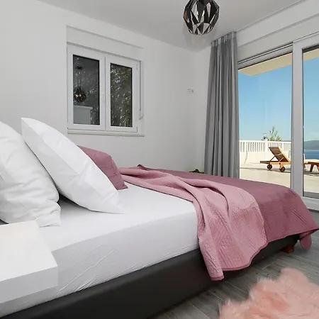 Mirna With Heated Pool & Whirlpool, Traditional Wine Bar, 150m From Sea * Lokva Rogoznica