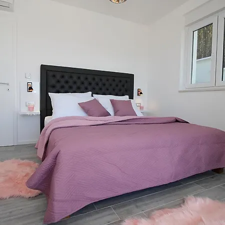 Mirna With Heated Pool & Whirlpool, Traditional Wine Bar, 150m From Sea * Lokva Rogoznica