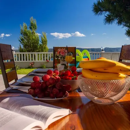 Mirna With Heated Pool & Whirlpool, Traditional Wine Bar, 150m From Sea * Lokva Rogoznica