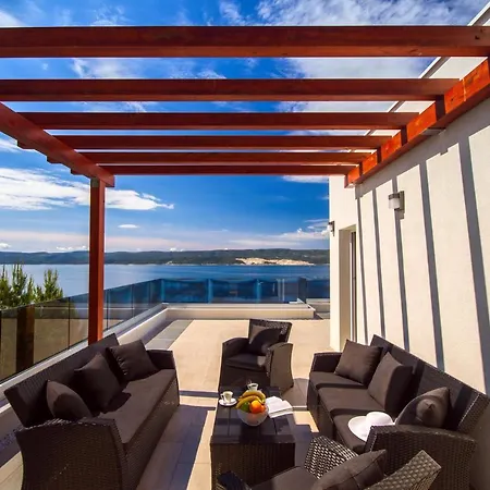 Villa Mirna With Heated Pool & Whirlpool, Traditional Wine Bar, 150m From Sea