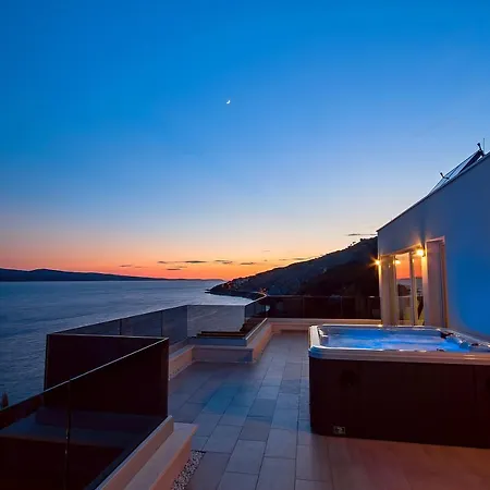 Mirna With Heated Pool & Whirlpool, Traditional Wine Bar, 150m From Sea Vila Lokva Rogoznica