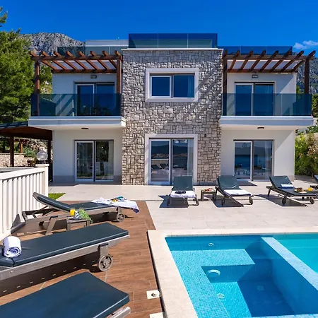 Mirna With Heated Pool & Whirlpool, Traditional Wine Bar, 150m From Sea