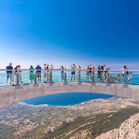 Mirna With Heated Pool & Whirlpool, Traditional Wine Bar, 150m From Sea וילה *