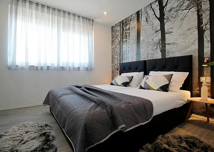 Вилла Mirna With Heated Pool & Whirlpool, Traditional Wine Bar, 150m From Sea *