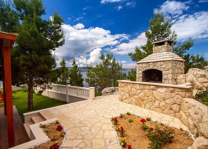 Mirna With Heated Pool & Whirlpool, Traditional Wine Bar, 150m From Sea Вилла