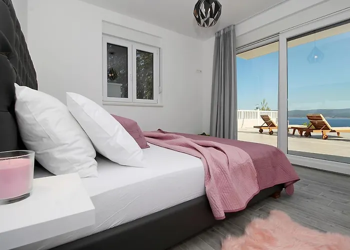 Mirna With Heated Pool & Whirlpool, Traditional Wine Bar, 150m From Sea * Локва-Рогозница