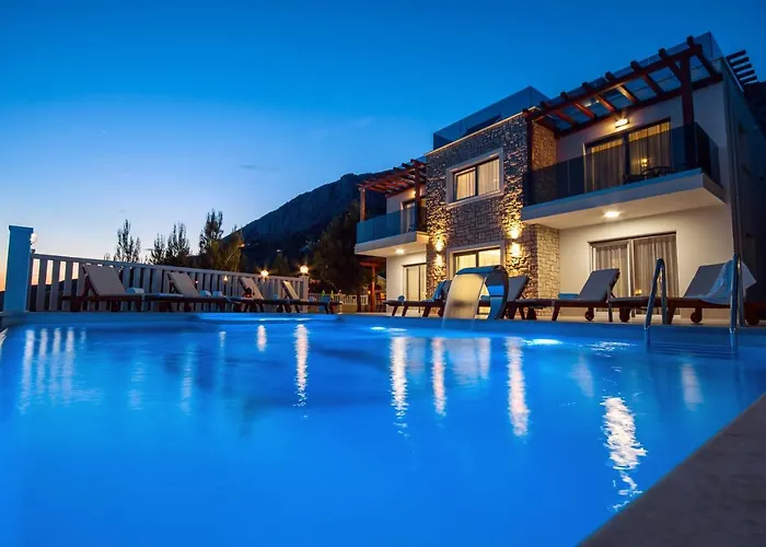 Вилла Mirna With Heated Pool & Whirlpool, Traditional Wine Bar, 150m From Sea Локва-Рогозница