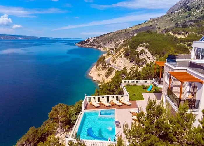 Mirna With Heated Pool & Whirlpool, Traditional Wine Bar, 150m From Sea